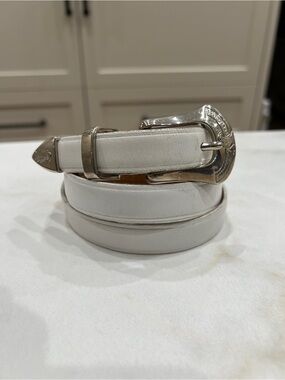 Vintage RITZ White Leather Belt with Silver Buckle - size S-M